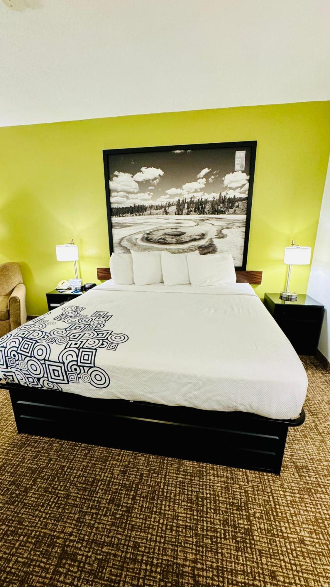 Forest City Inn Εξωτερικό φωτογραφία