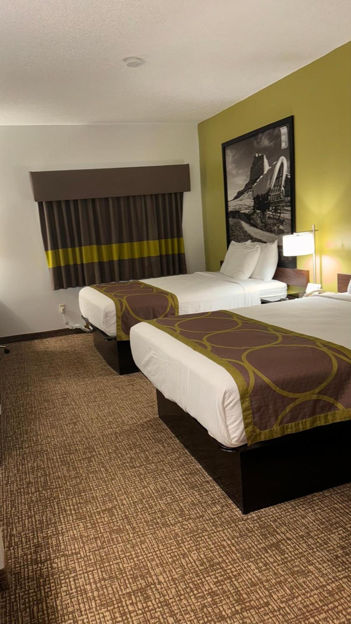 Forest City Inn Εξωτερικό φωτογραφία